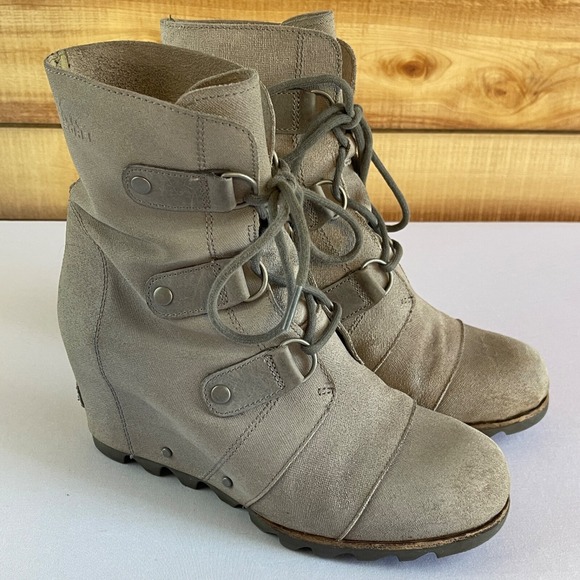 Sorel Joan of Arctic Boots Womens 9 Gray Suede Leather Wedge Lace Up‎ Booties - Picture 1 of 9